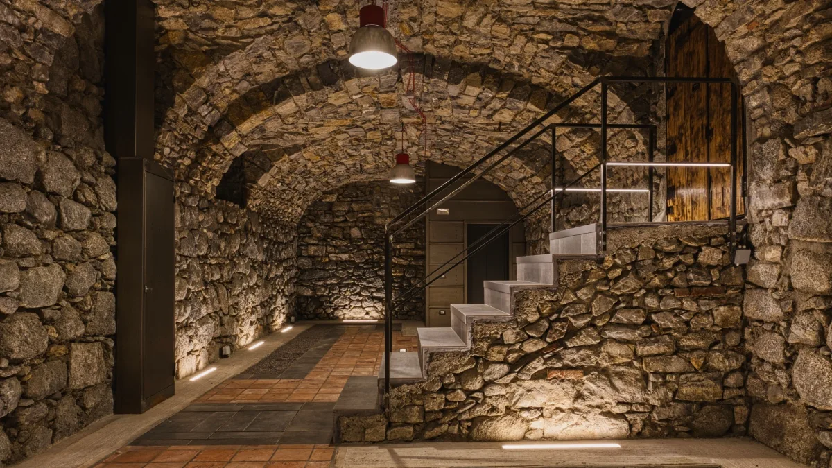 Cantina &mdash; la pietra